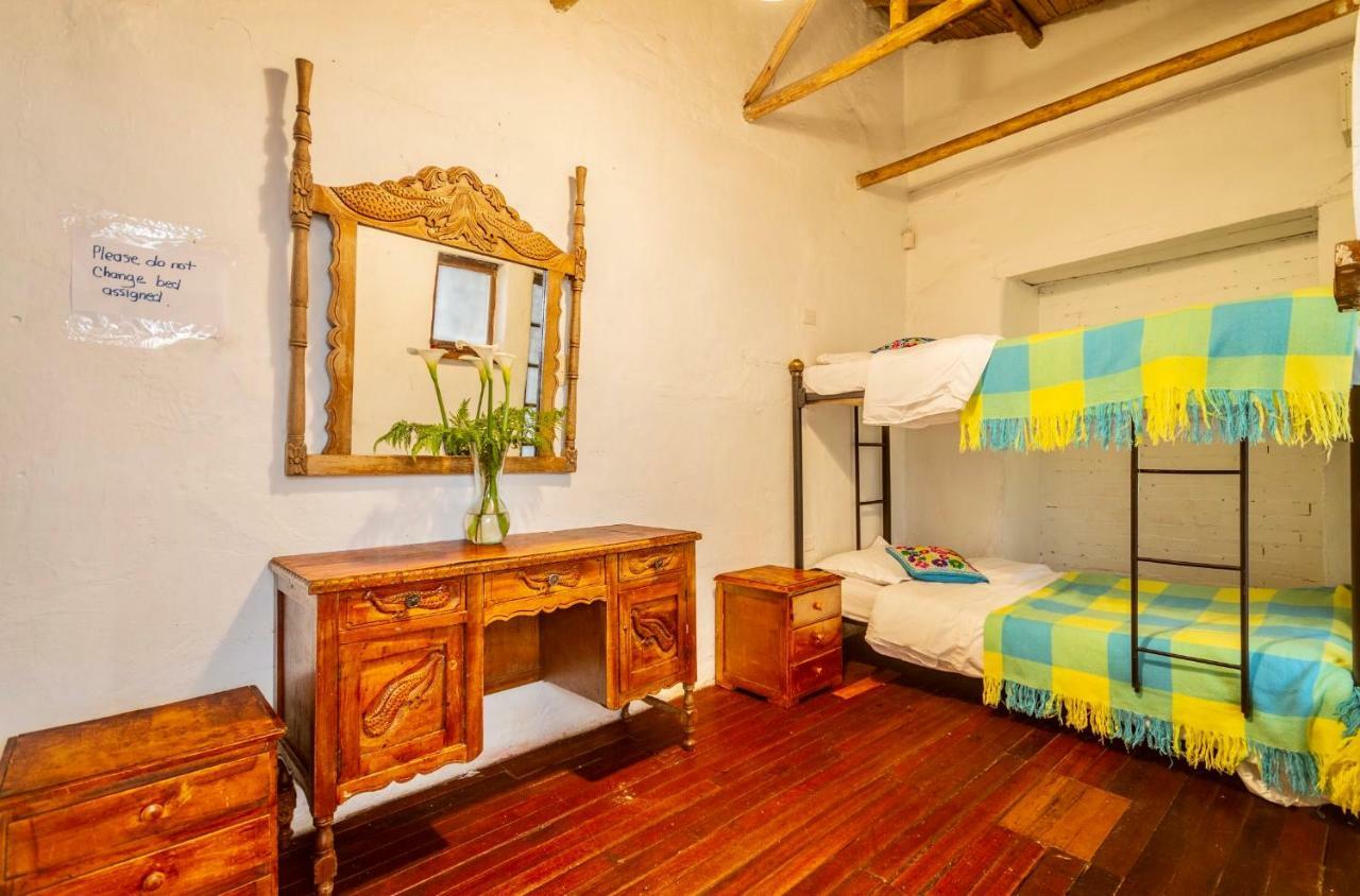 Alegrias Hostel Богота Екстер'єр фото